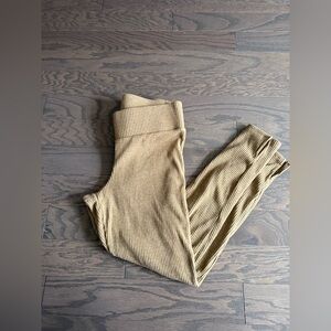 Old Navy High Rise Leggings Brown Size Medium ribbed workout active
